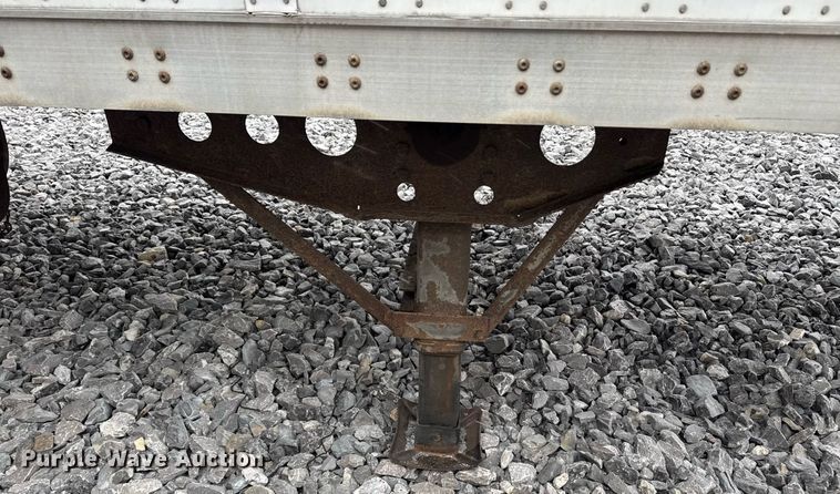 image for item YA0133 2014 Wabash dry van trailer