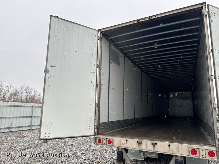 image for item YA0133 2014 Wabash dry van trailer