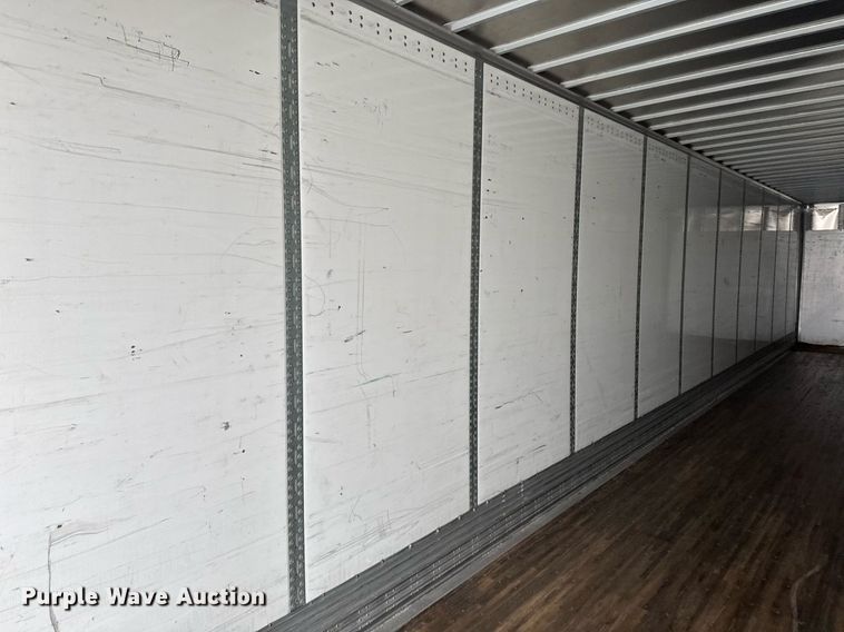 image for item YA0133 2014 Wabash dry van trailer