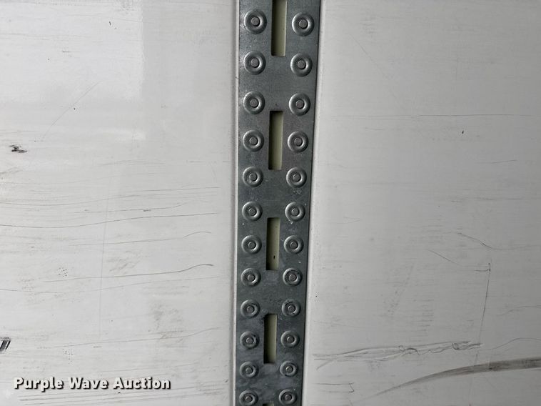 image for item YA0133 2014 Wabash dry van trailer