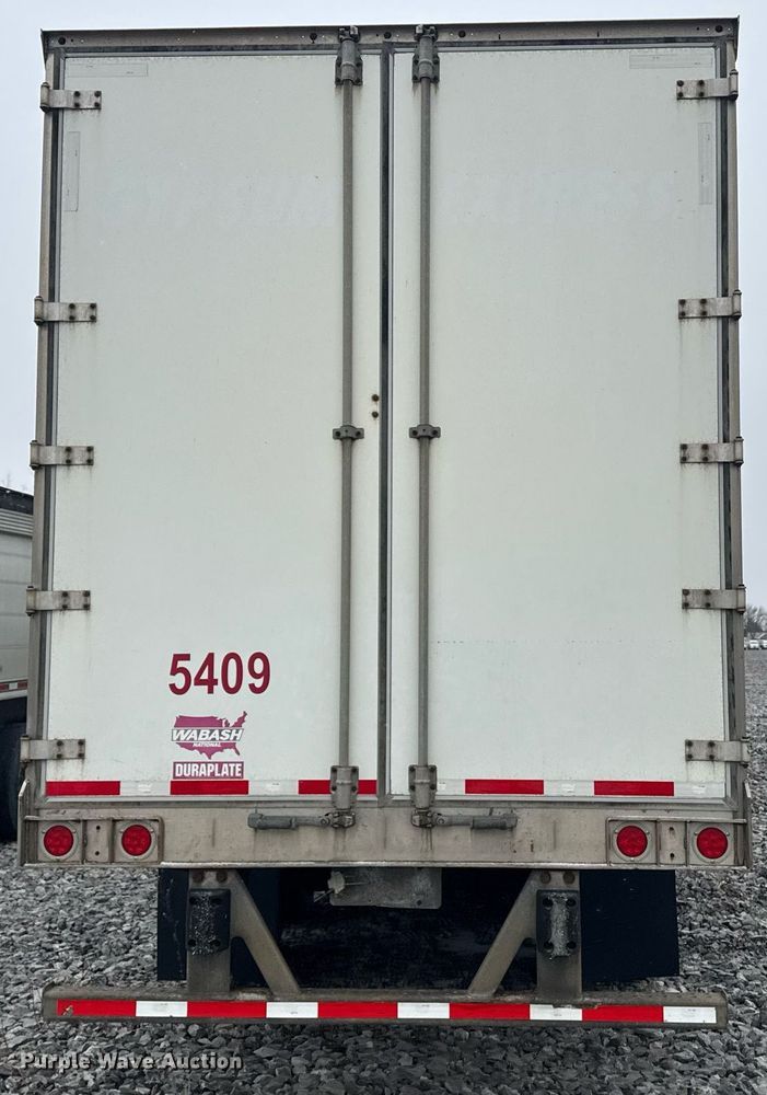 image for item YA0134 2014 Wabash dry van trailer