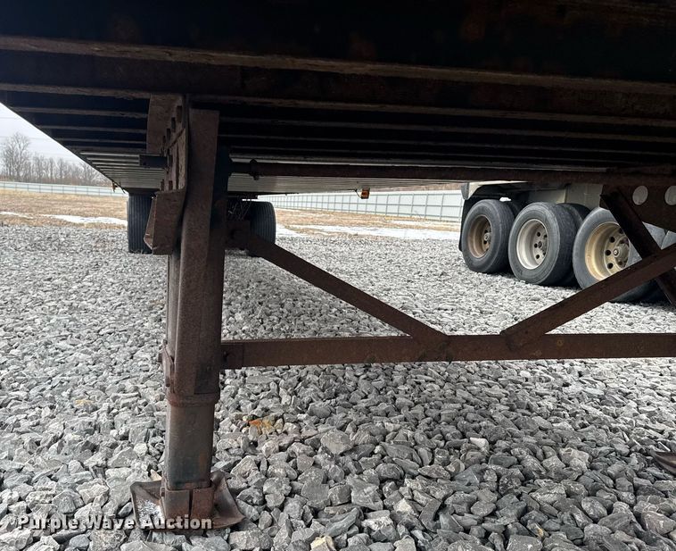 image for item YA0134 2014 Wabash dry van trailer