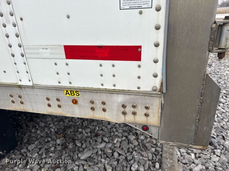 image for item YA0134 2014 Wabash dry van trailer