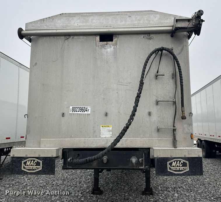 image for item YA0137 2007 Mac end dump trailer