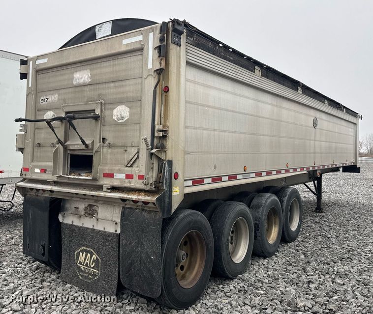 image for item YA0137 2007 Mac end dump trailer