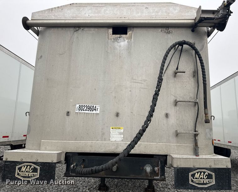 image for item YA0137 2007 Mac end dump trailer