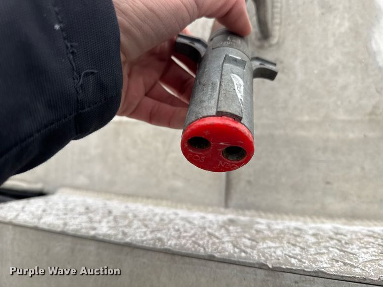 image for item YA0137 2007 Mac end dump trailer