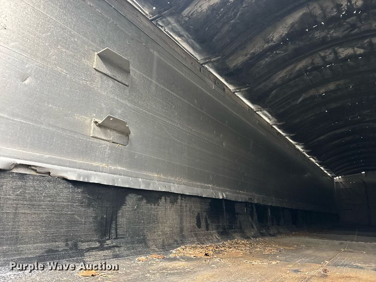 image for item YA0137 2007 Mac end dump trailer