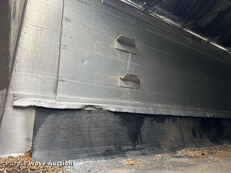 image for item YA0137 2007 Mac end dump trailer