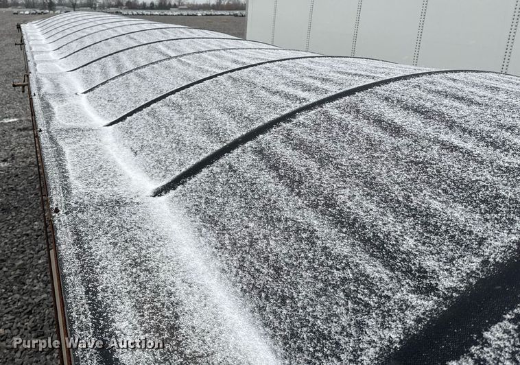 image for item YA0137 2007 Mac end dump trailer