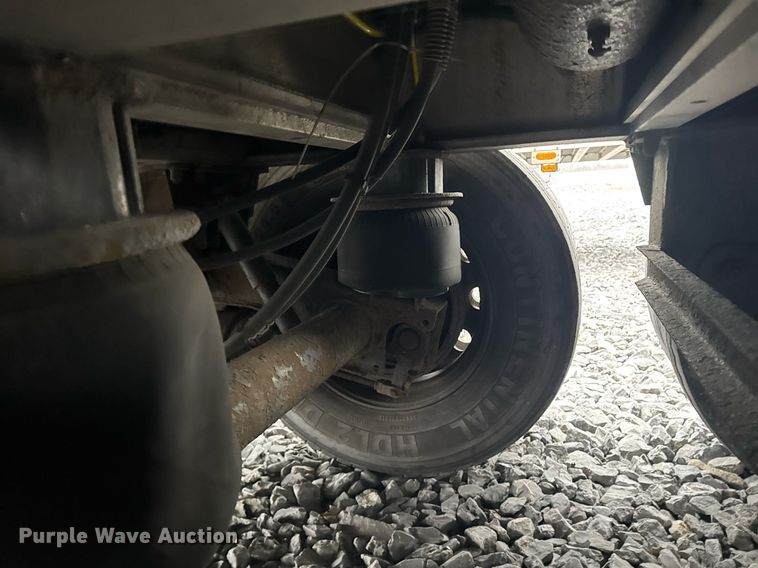 image for item YA0137 2007 Mac end dump trailer