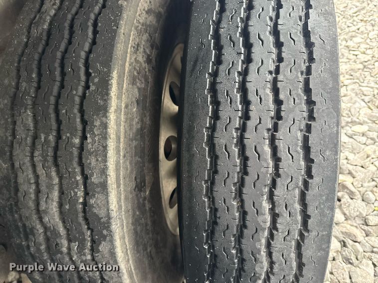 image for item YA0137 2007 Mac end dump trailer