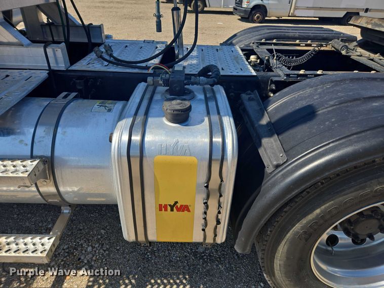 image for item YA0869 2023 Mack GR64FT semi truck