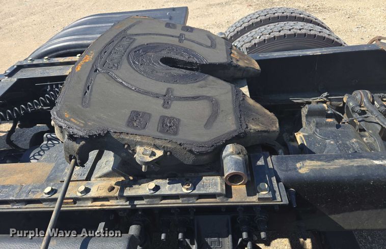 image for item YA0869 2023 Mack GR64FT semi truck