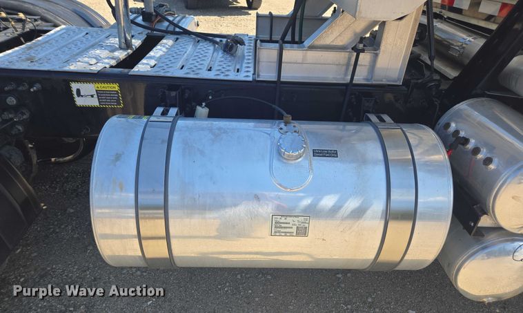 image for item YA0869 2023 Mack GR64FT semi truck