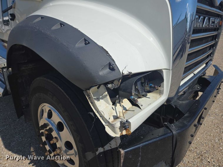 image for item YA0869 2023 Mack GR64FT semi truck