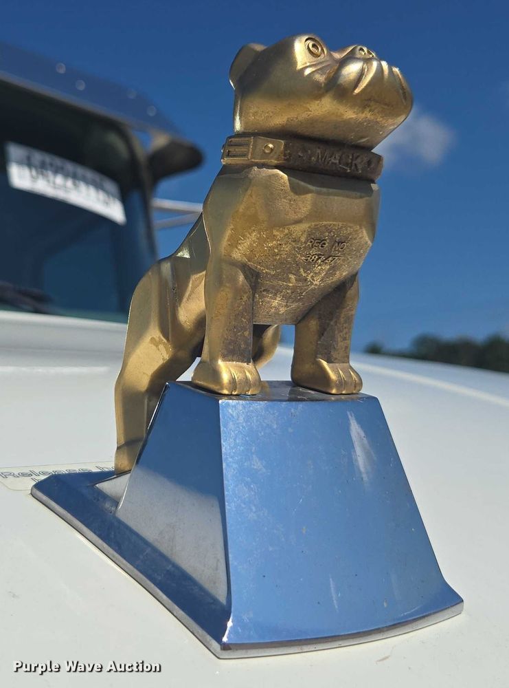 image for item YA0869 2023 Mack GR64FT semi truck