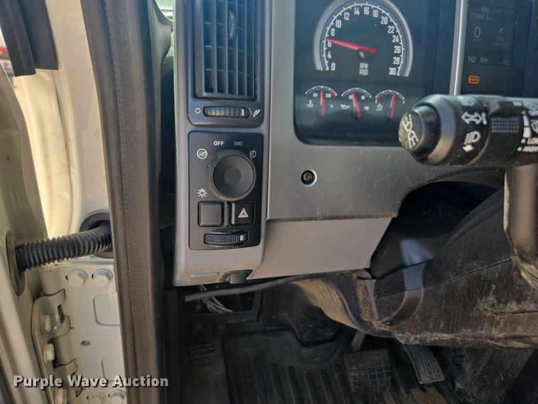 image for item YA0869 2023 Mack GR64FT semi truck