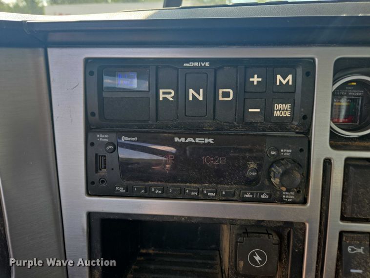 image for item YA0869 2023 Mack GR64FT semi truck