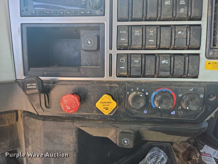 image for item YA0869 2023 Mack GR64FT semi truck