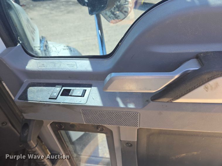 image for item YA0869 2023 Mack GR64FT semi truck