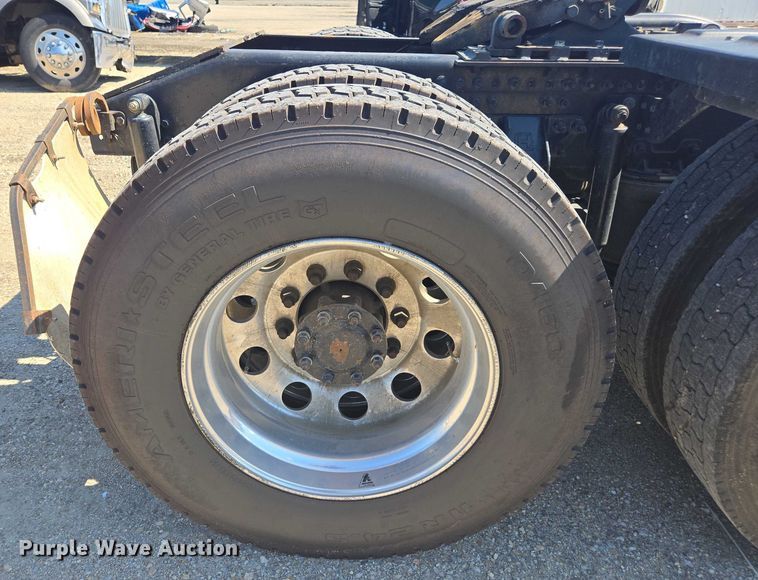 image for item YA0869 2023 Mack GR64FT semi truck