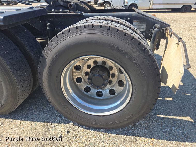 image for item YA0869 2023 Mack GR64FT semi truck