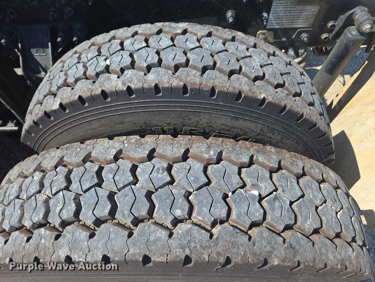 image for item YA0869 2023 Mack GR64FT semi truck