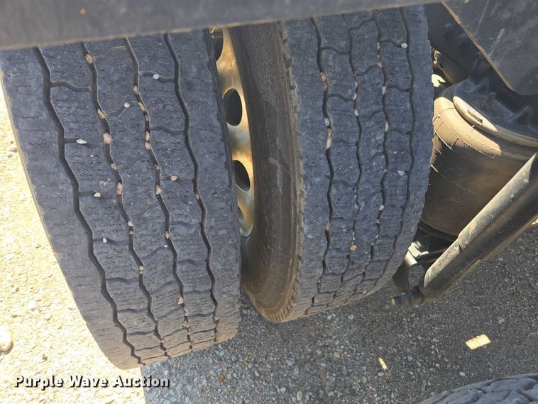 image for item YA0869 2023 Mack GR64FT semi truck