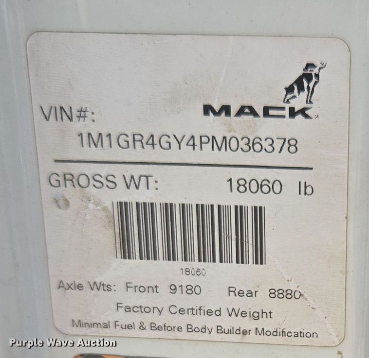 image for item YA0869 2023 Mack GR64FT semi truck