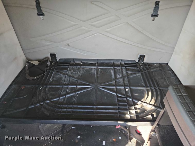 image for item YA0873 2014 Volvo VNL semi truck