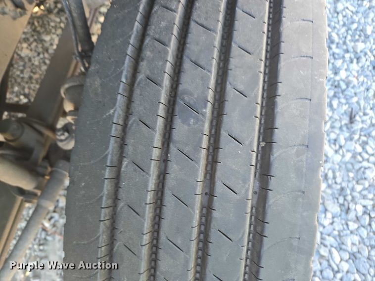 image for item YA0873 2014 Volvo VNL semi truck