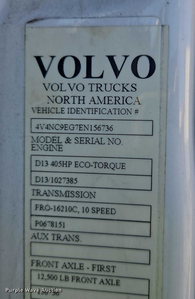 image for item YA0873 2014 Volvo VNL semi truck