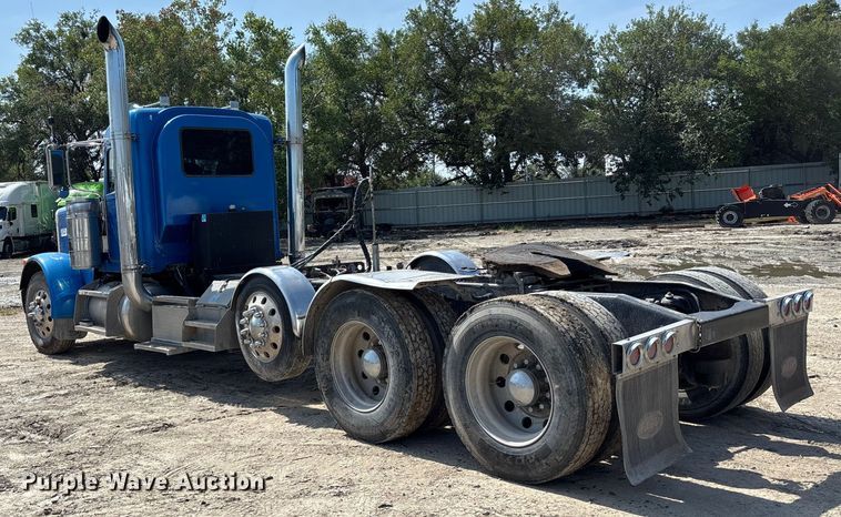 image for item YA0948 2007 Peterbilt 379 semi truck