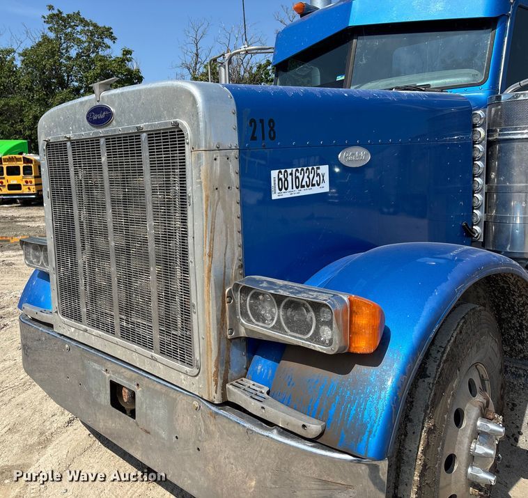 image for item YA0948 2007 Peterbilt 379 semi truck