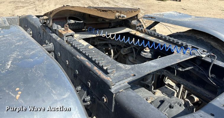 image for item YA0948 2007 Peterbilt 379 semi truck