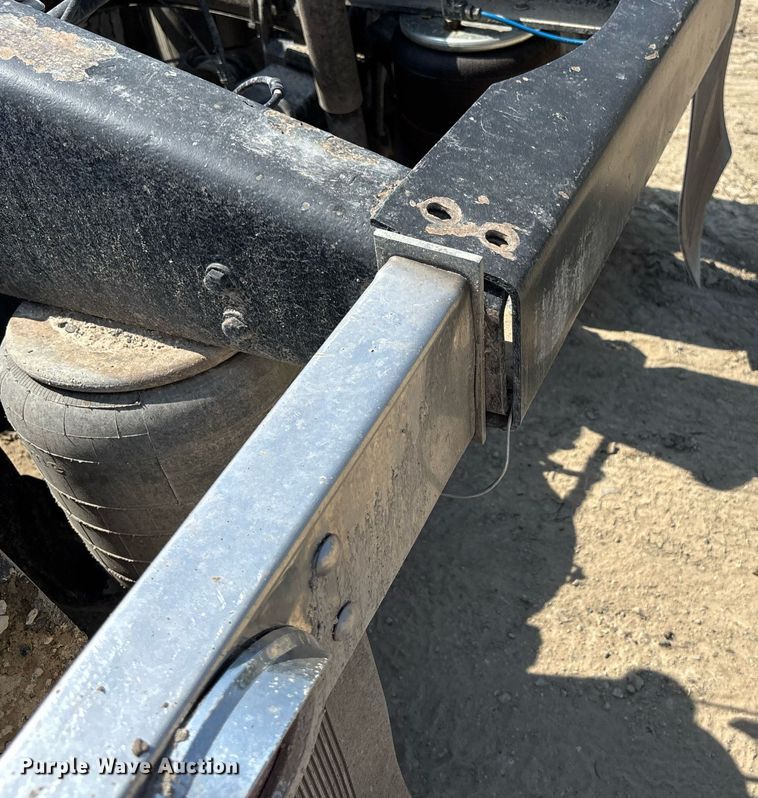 image for item YA0948 2007 Peterbilt 379 semi truck