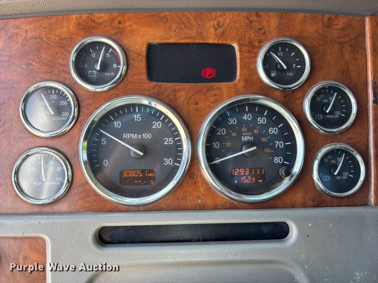 image for item YA0948 2007 Peterbilt 379 semi truck