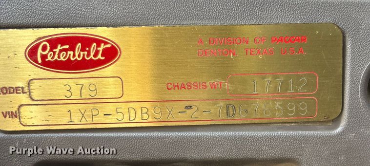 image for item YA0948 2007 Peterbilt 379 semi truck