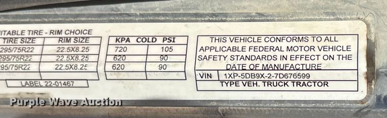 image for item YA0948 2007 Peterbilt 379 semi truck