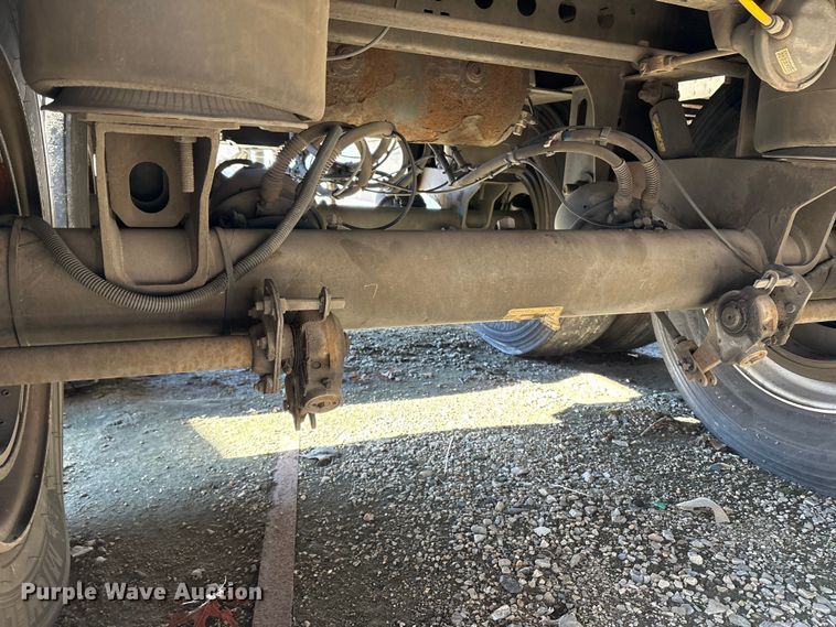 image for item YA0954 2018 Vanguard  REM VXP dry van trailer