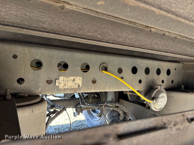 image for item YA0954 2018 Vanguard  REM VXP dry van trailer