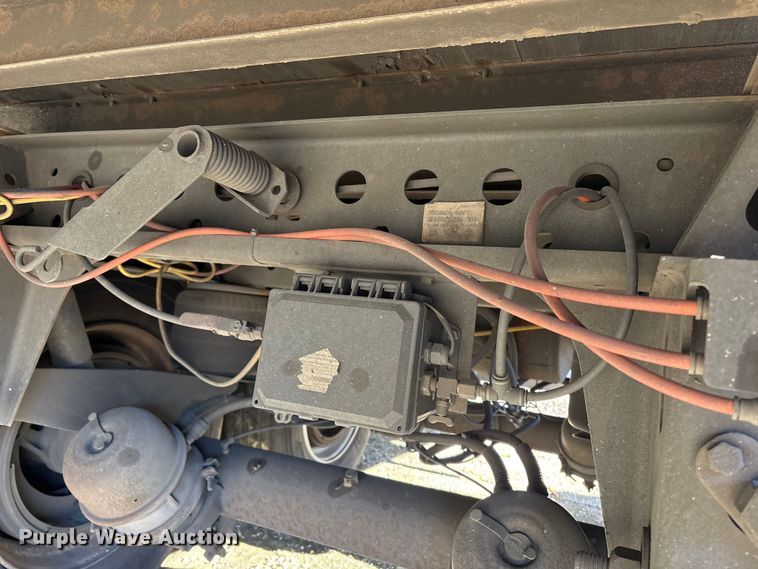 image for item YA0954 2018 Vanguard  REM VXP dry van trailer