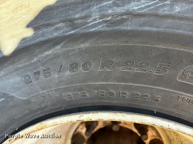 image for item YA0954 2018 Vanguard  REM VXP dry van trailer