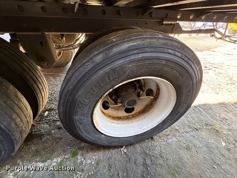 image for item YA0954 2018 Vanguard  REM VXP dry van trailer