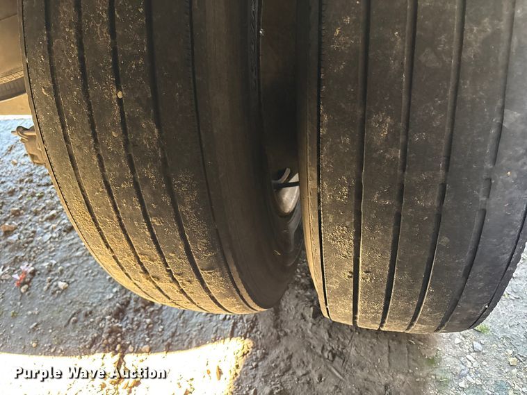 image for item YA0954 2018 Vanguard  REM VXP dry van trailer