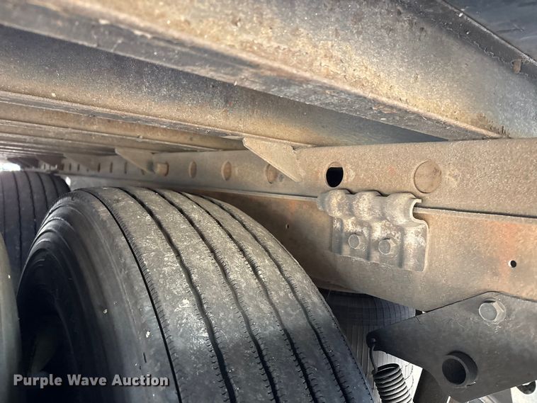 image for item YA0955 2018 Vanguard  REM VXP dry van trailer