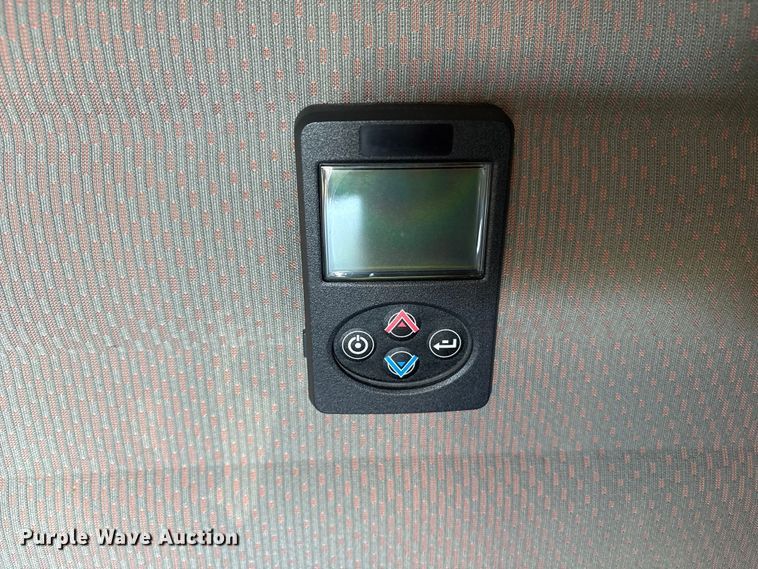 image for item YA0956 2023 Volvo VNL semi truck