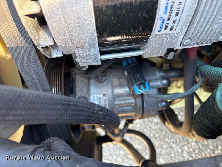 image for item YA0956 2023 Volvo VNL semi truck