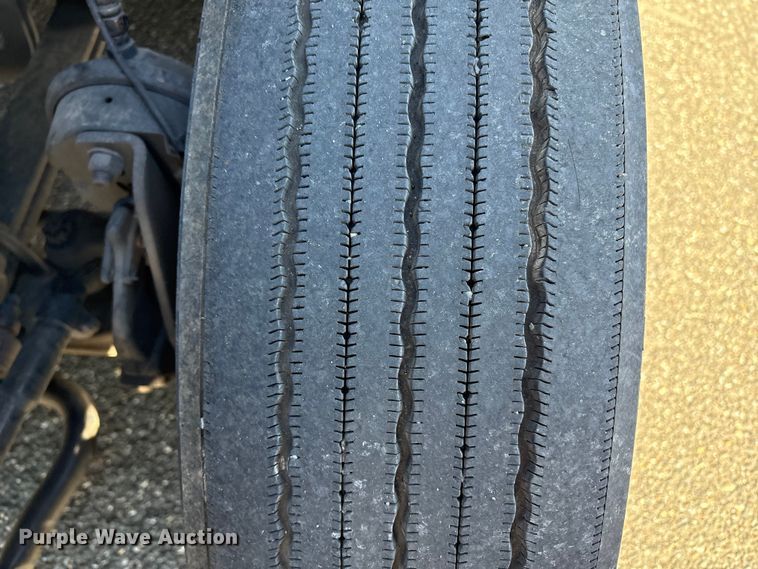 image for item YA0956 2023 Volvo VNL semi truck